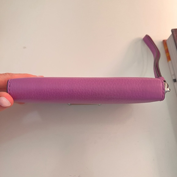 Marc by Marc Jacobs wristlet wallet clutch. Violet purple. Barely used - Picture 4 of 5